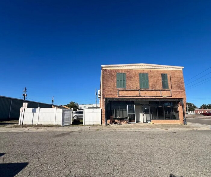 Primary Photo Of 100 Elizabeth St, Picayune Apartments For Sale