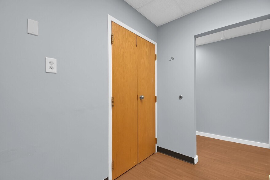 More Photos Of 660 Cooper Rd, Westerville Medical For Sale