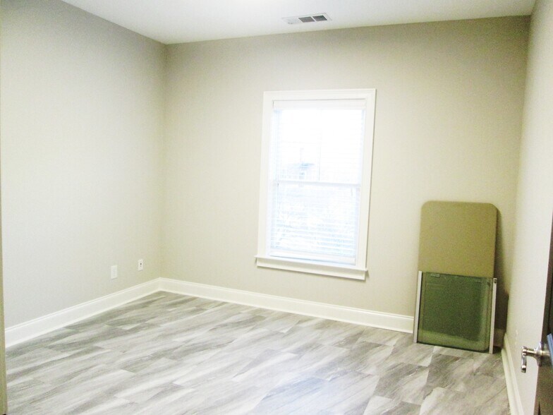 More Photos Of 5400 Laurel Springs Pky, Suwanee Office For Sale