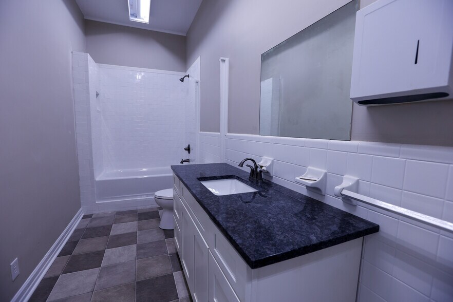 More Photos Of 325 W Main St, Lebanon Office Residential For Sale