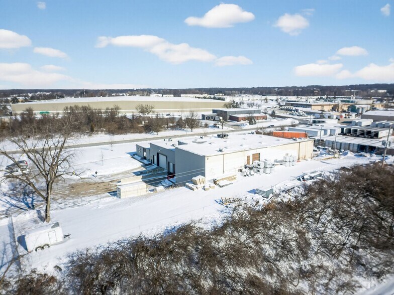 More Photos Of 1333 Research Rd, Gahanna Manufacturing For Sale