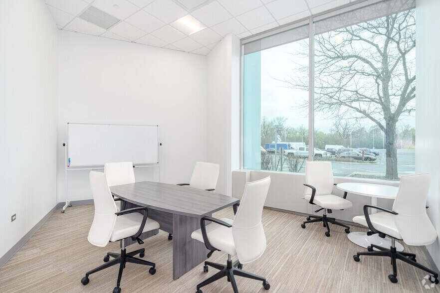 More Photos Of 1930 Innovation Way, Libertyville Manufacturing For Lease