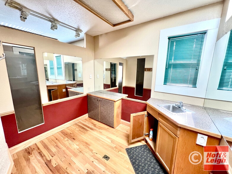 More Photos Of 4275 Wadsworth Blvd, Wheat Ridge Freestanding For Lease