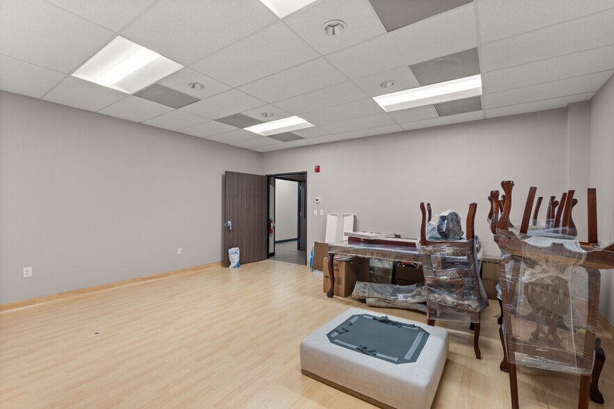 More Photos Of 17325 Red Oak Dr, Houston Medical For Sale