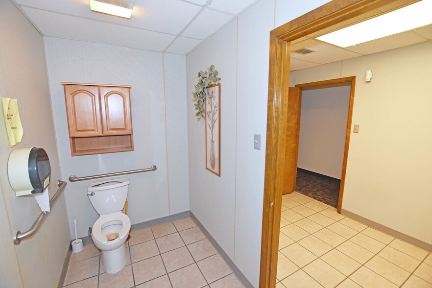 More Photos Of 5308 Andrews Hwy, Odessa Light Manufacturing For Sale