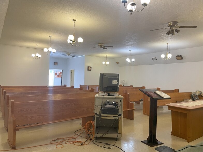 More Photos Of 203 Henderson St, Richlands Flex For Sale
