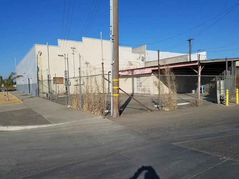 More Photos Of 460 S K St, Tulare Freestanding For Sale