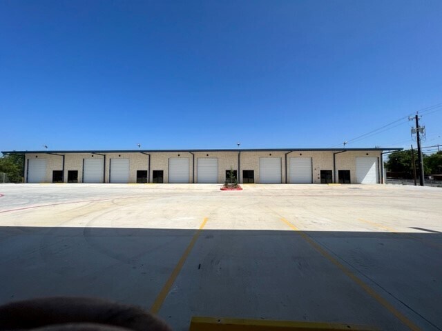 Primary Photo Of 13215 Judson Rd, San Antonio Showroom For Lease