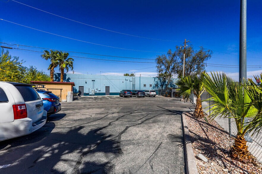 More Photos Of 4601-4611 N Rancho Dr, Las Vegas Unknown For Lease