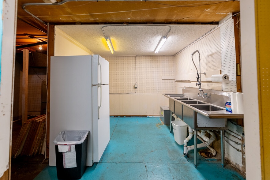 More Photos Of 815 S Main St, Stillwater Storefront Retail Office For Sale