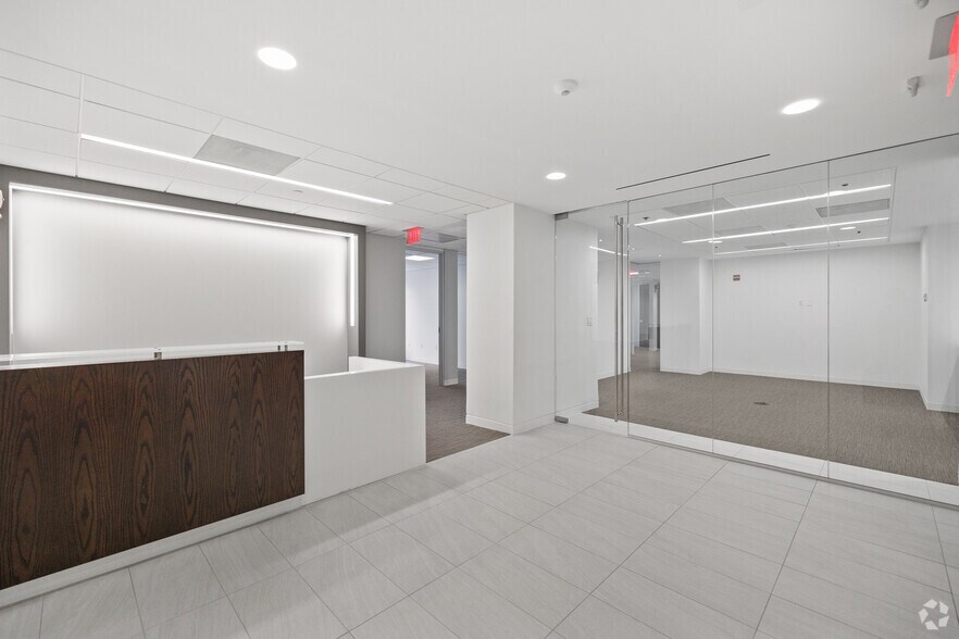 More Photos Of 2001 L St NW, Washington Coworking Space