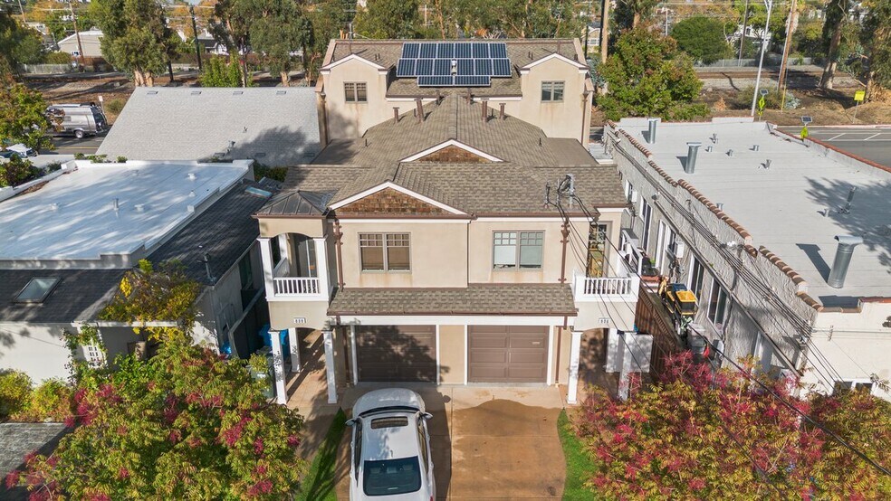 Primary Photo Of 808 Edgehill Dr, Burlingame General Retail For Sale