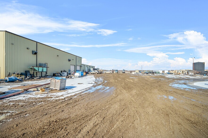 More Photos Of 501075 RR 14, Lloydminster Manufacturing For Sale