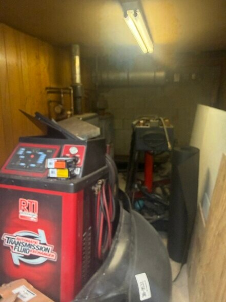 More Photos Of 306 Maple Creek Rd, Charleroi Auto Repair For Sale