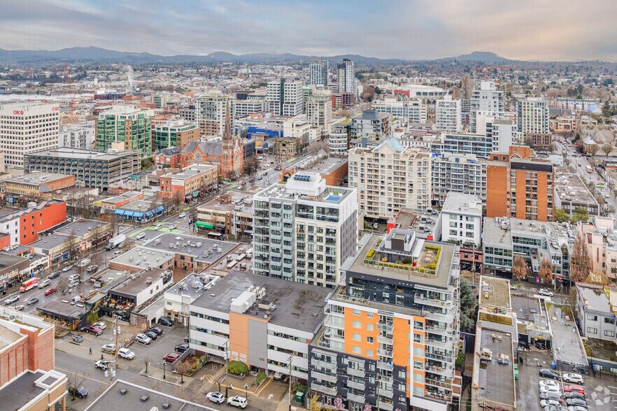 More Photos Of 825 Fort St, Victoria Apartments For Lease