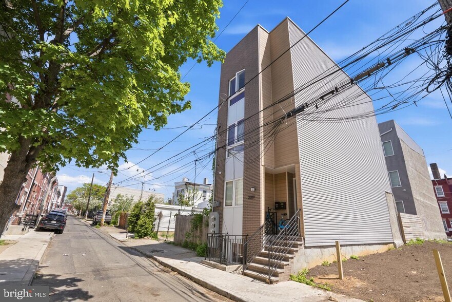 More Photos Of 2010 N 8th St, Philadelphia Apartments For Sale