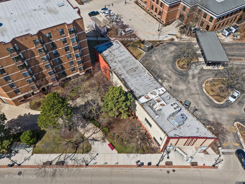 More Photos Of 7924 Lincoln Ave, Skokie Freestanding For Sale