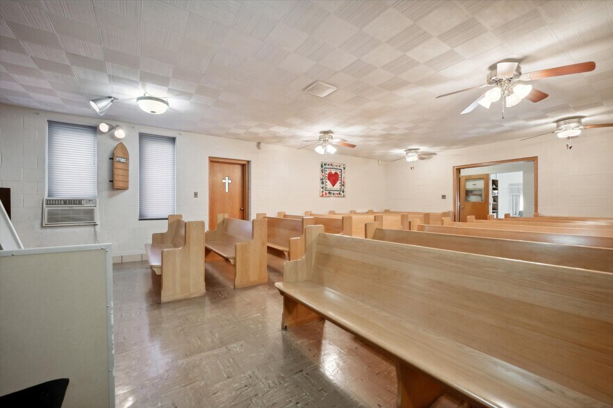 More Photos Of 725 Navarre Ave, Toledo Religious Facility For Sale
