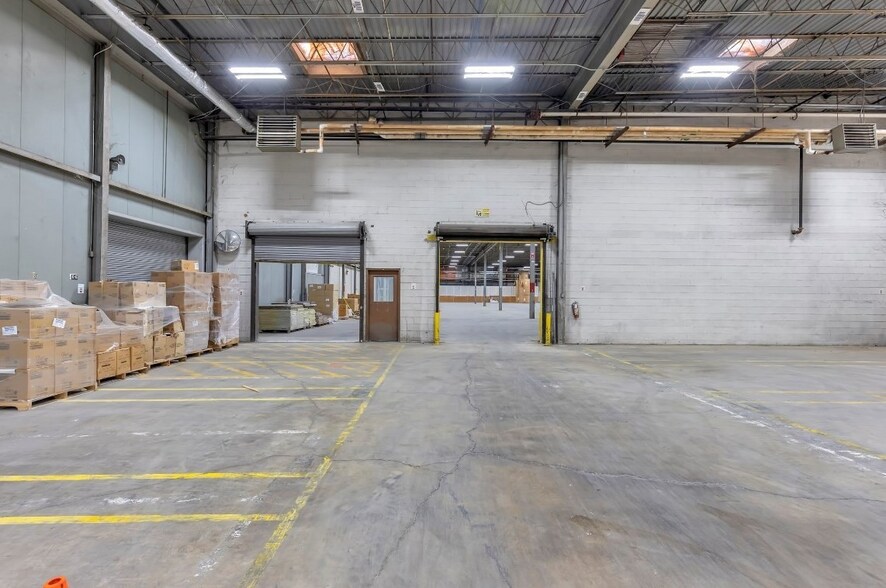 More Photos Of 1001 Ed Rutherford Dr, Greenville Manufacturing For Lease