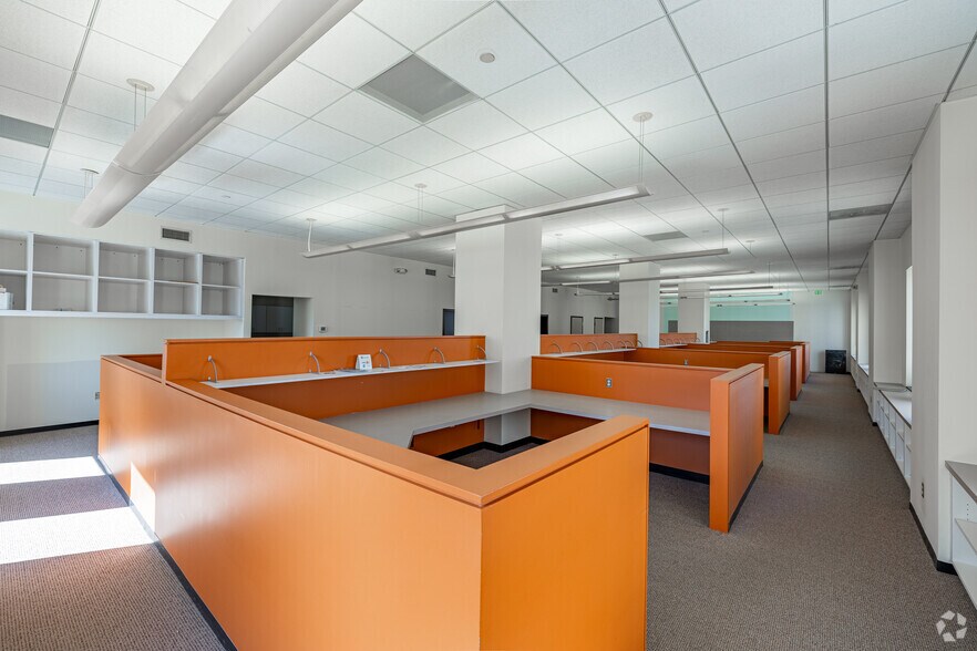 More Photos Of 231 E Baltimore St, Baltimore Office Residential For Sale