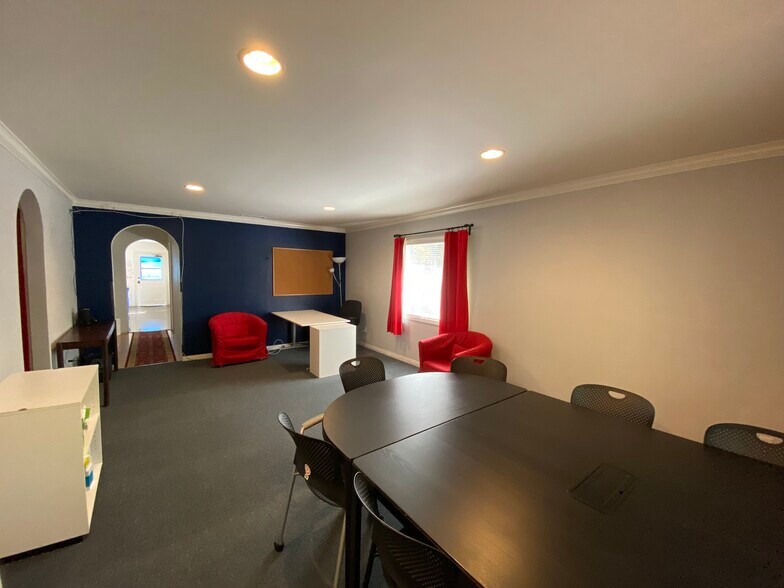 More Photos Of 4212-4218 Santa Monica Blvd, Los Angeles Storefront For Lease