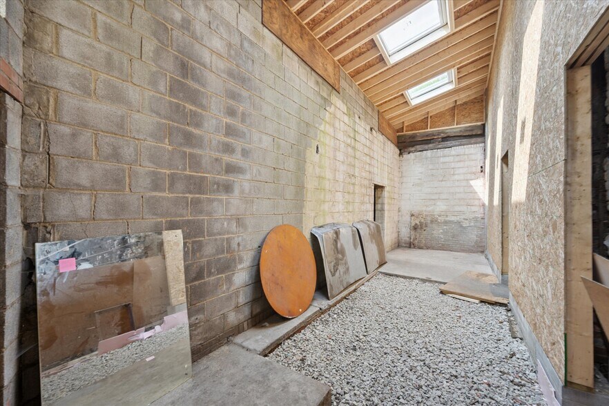 More Photos Of 5505 Lorain Ave, Cleveland Storefront Retail Residential For Sale
