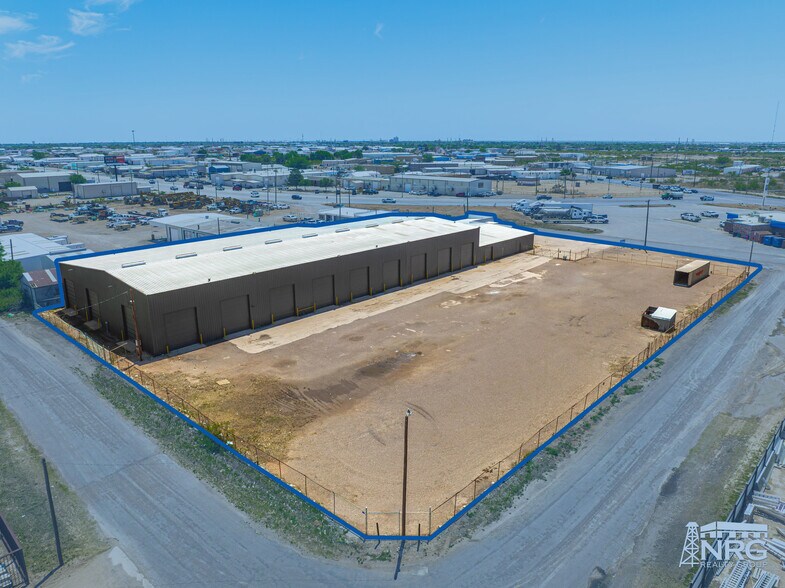 More Photos Of 2818 W 42nd St, Odessa Warehouse For Lease