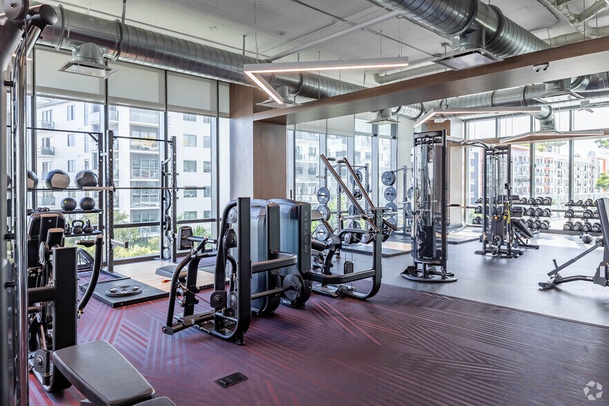 More Photos Of 125 NE 32nd St, Miami Apartments For Lease