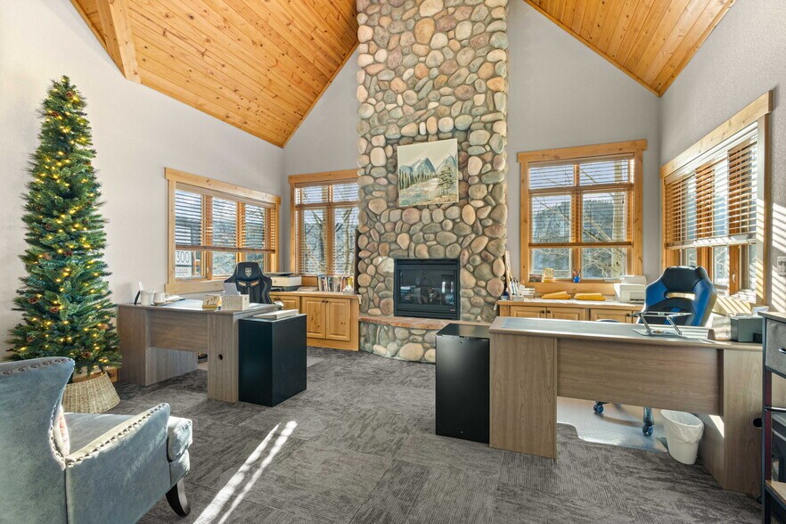 More Photos Of 70 Morning Sun Dr, Woodland Park Loft Creative Space For Sale