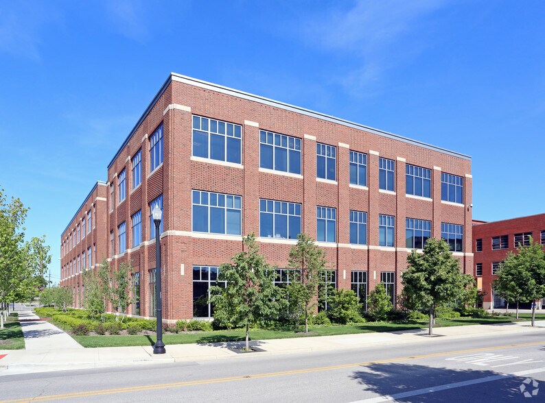 Primary Photo Of 425 W Nationwide Blvd, Columbus Office For Lease