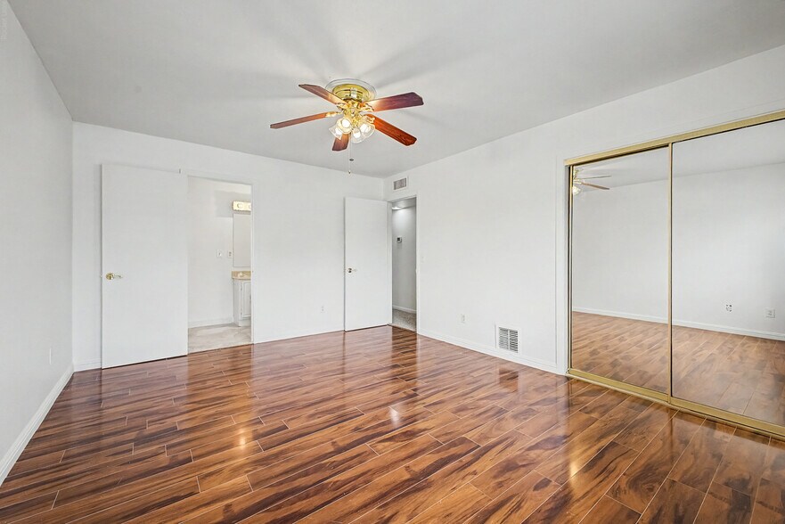 More Photos Of 8038 E Almeria Rd, Scottsdale Office For Sale