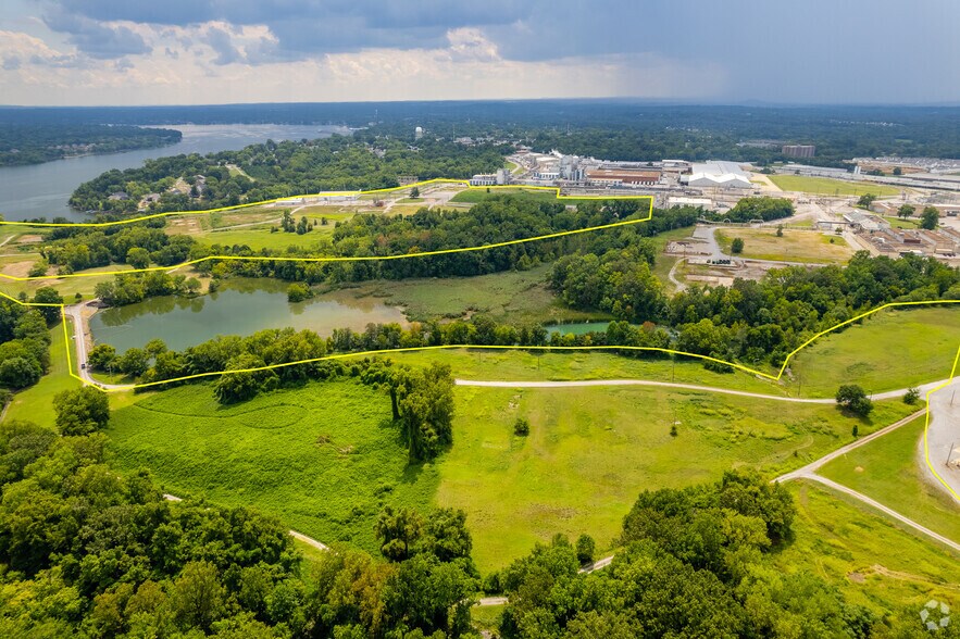 More Photos Of 1002 Industrial Dr, Old Hickory Land For Lease