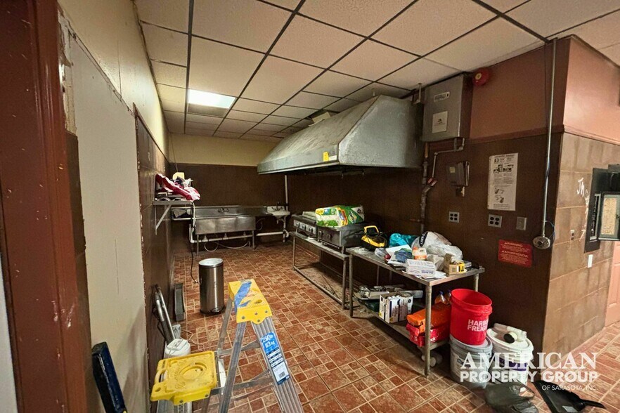 More Photos Of 14000 Tamiami Trl, North Port Hotel For Sale
