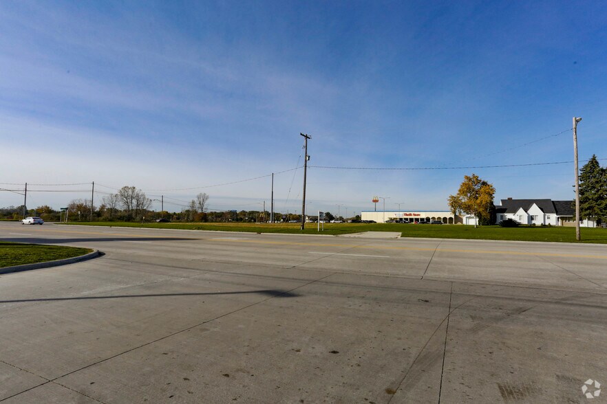 More Photos Of 1155 N Belsay Rd, Burton Land For Lease