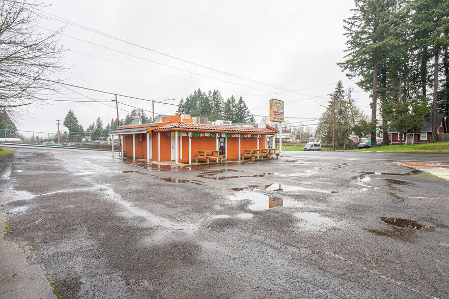 More Photos Of 3103 Highway 20, Sweet Home Restaurant For Sale