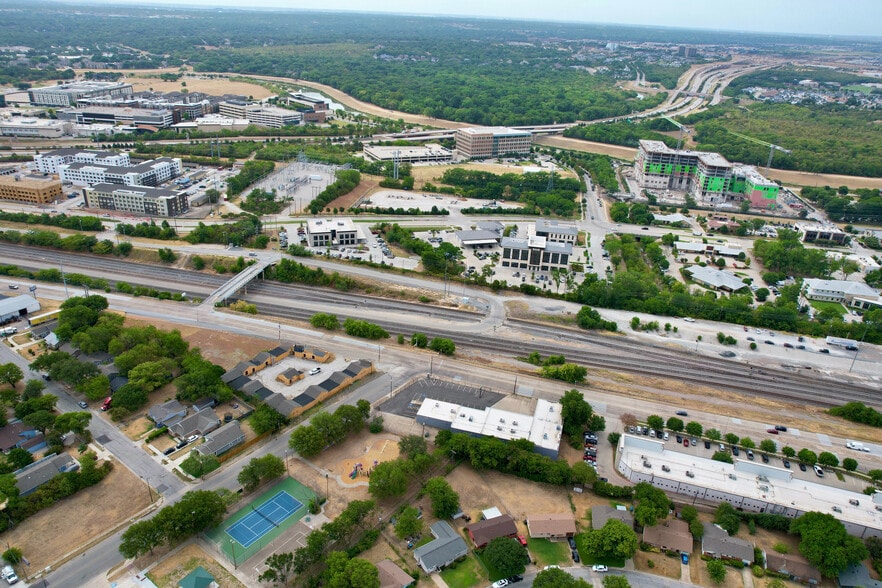 More Photos Of 5668 Edwards Ranch Rd, Fort Worth Medical For Lease