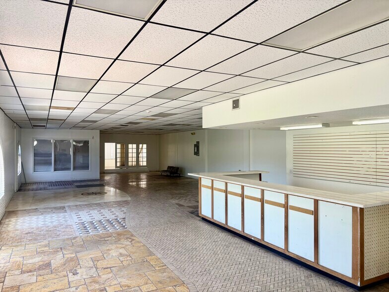 More Photos Of 1800 4th Avenue Ext, Lake Worth Beach Warehouse For Lease