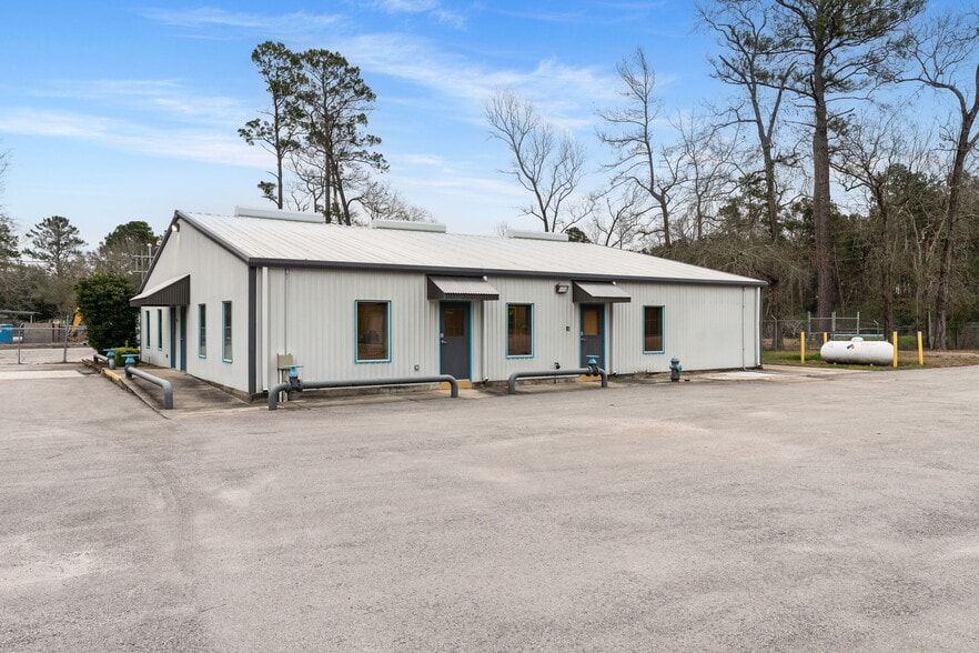 More Photos Of 2200 Sciaaca Rd, Spring Office For Sale