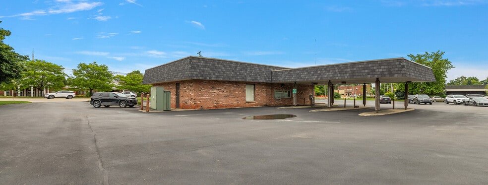 More Photos Of 58765 Van Dyke Ave, Washington Bank For Lease