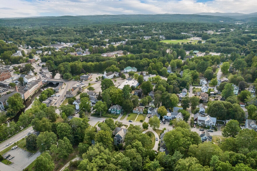 More Photos Of 15 Mont Vernon St, Milford Freestanding For Sale