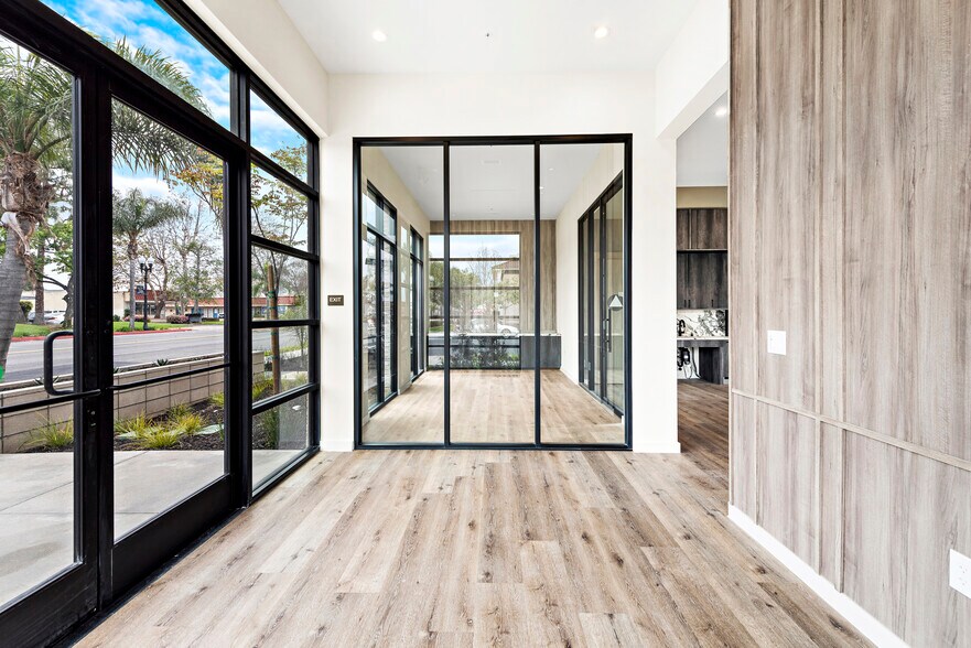 More Photos Of 752 W 19th St, Costa Mesa Loft Creative Space For Lease