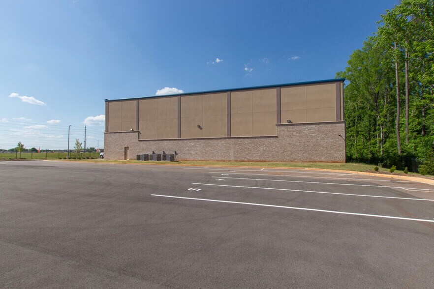 More Photos Of 11017 County Line, Madison Self Storage For Sale