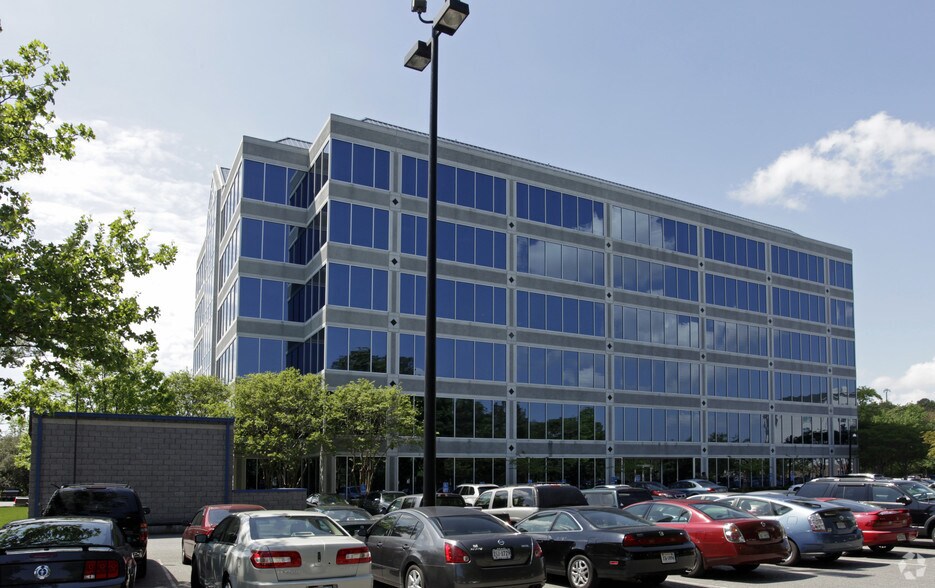 More Photos Of 5701 Cleveland St, Virginia Beach Office For Lease