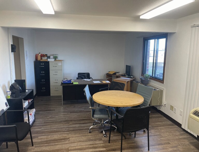 More Photos Of 439 W 25th St, Alliance Apartments For Sale
