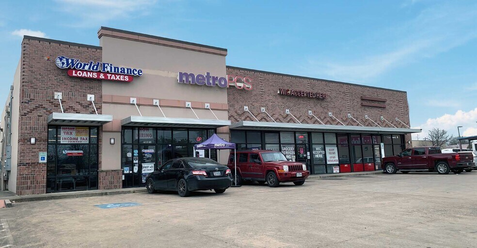 More Photos Of 7003 Harrisburg Blvd, Houston Storefront For Sale