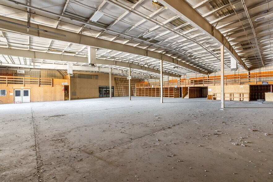 More Photos Of 1046 Twin View Blvd, Redding Industrial For Lease