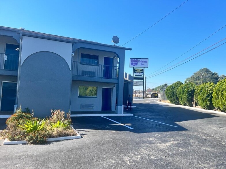 More Photos Of 3054 Dean's Bridge Rd, Augusta Hotel For Sale