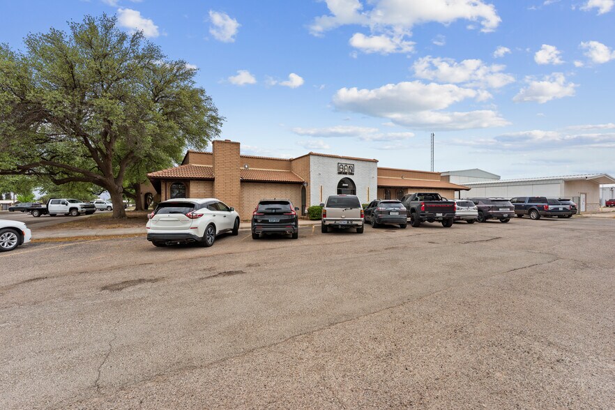 More Photos Of 3205 Kermit Hwy, Odessa Office For Sale