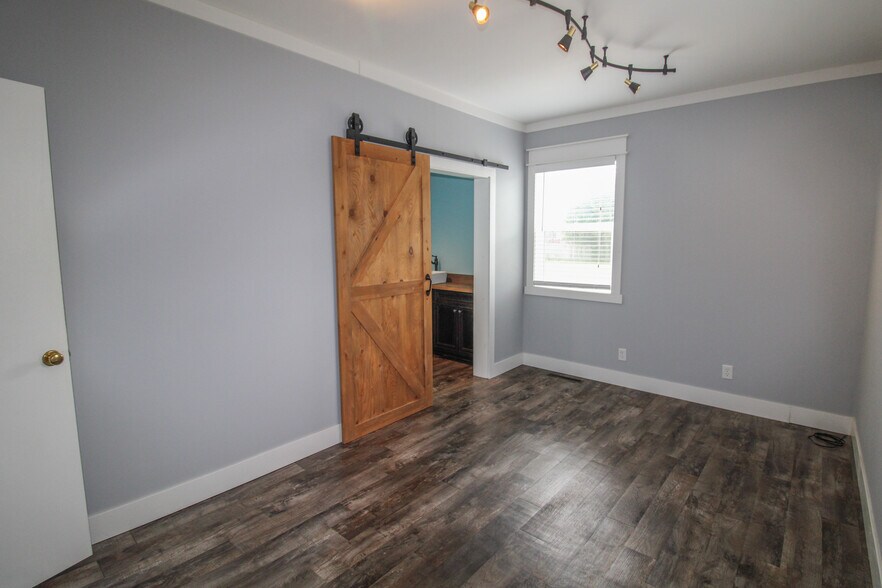 More Photos Of 1517 Allentown Rd, Lima Office For Sale