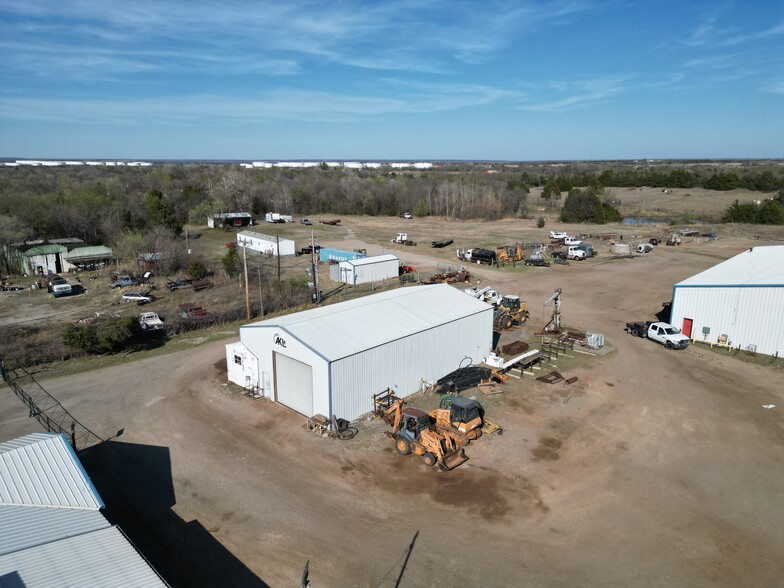 More Photos Of 601 E Pine St, Cushing Truck Terminal For Sale